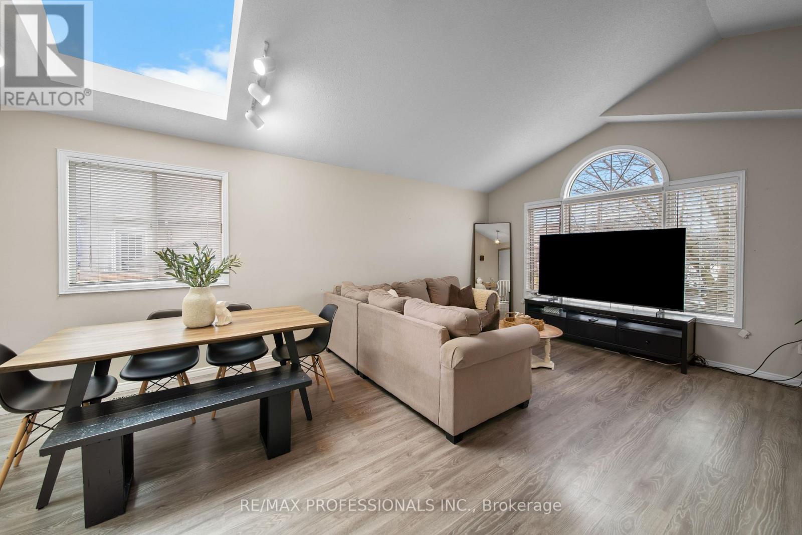 522 Trico Drive, Cambridge, Ontario  N3H 5M5 - Photo 10 - X12962036