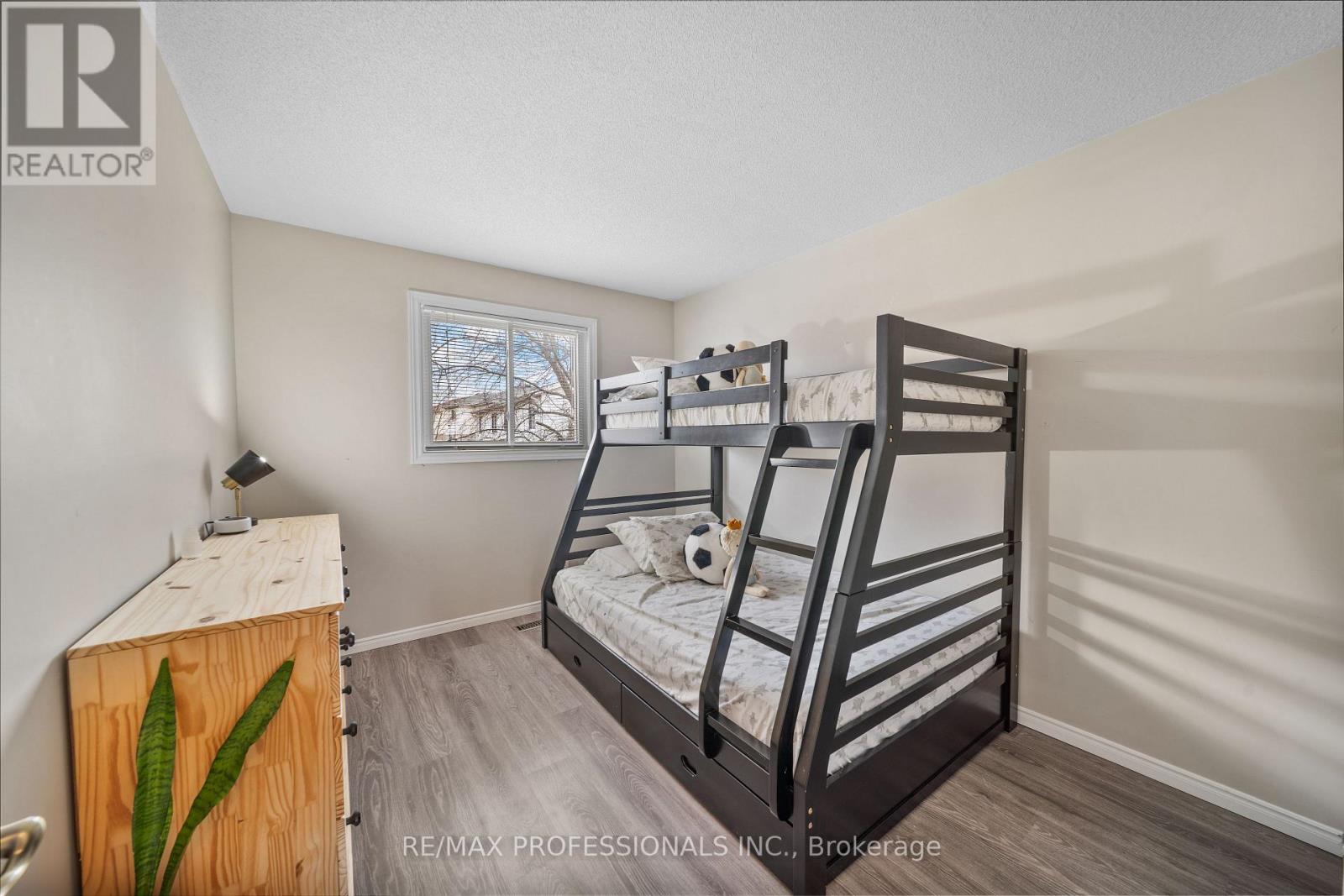 522 Trico Drive, Cambridge, Ontario  N3H 5M5 - Photo 13 - X12962036