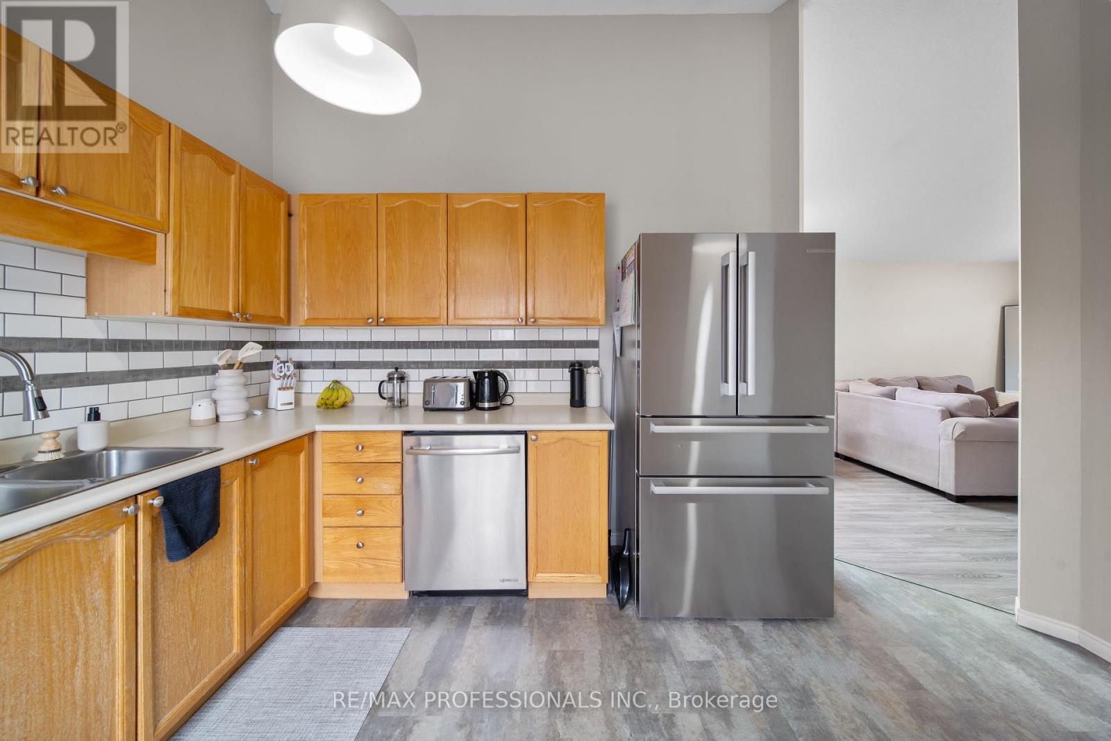 522 Trico Drive, Cambridge, Ontario  N3H 5M5 - Photo 9 - X12962036