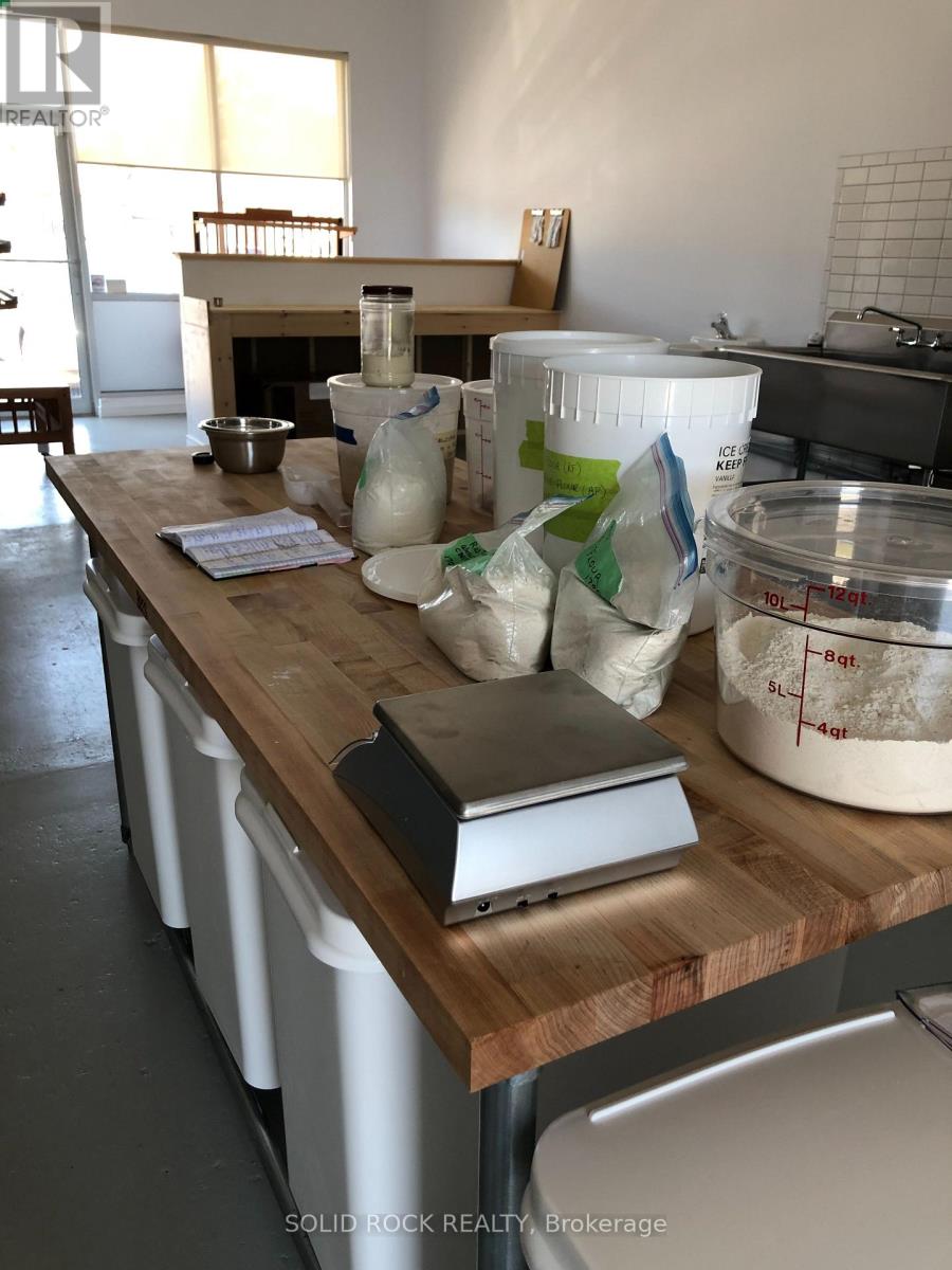 #5 - 8 Frankford Crescent, Quinte West, Ontario  K8V 4L2 - Photo 10 - X12962044