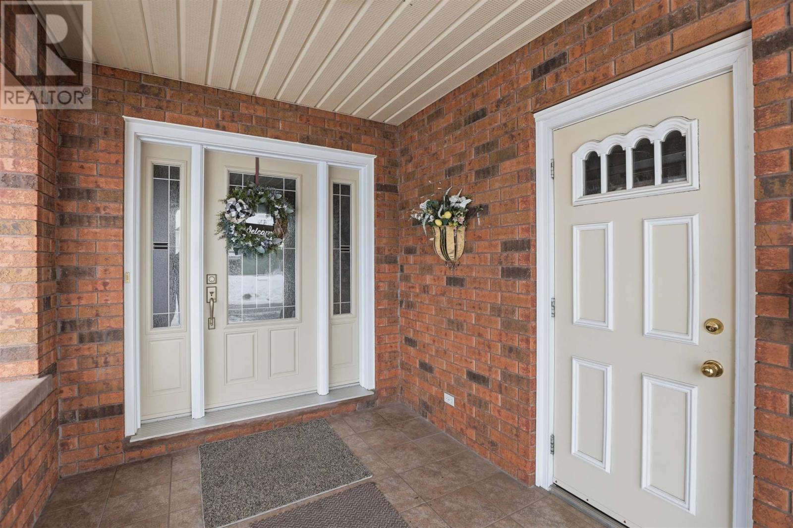 74 Bitonti Cres, Sault Ste. Marie, Ontario  P6C 6A9 - Photo 2 - SM260596