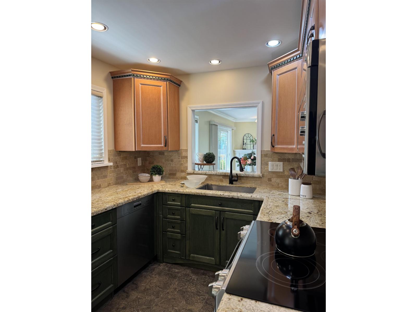 64 1400 164 Street, Surrey, British Columbia V4A 8V8 - Photo 5 - R3107180