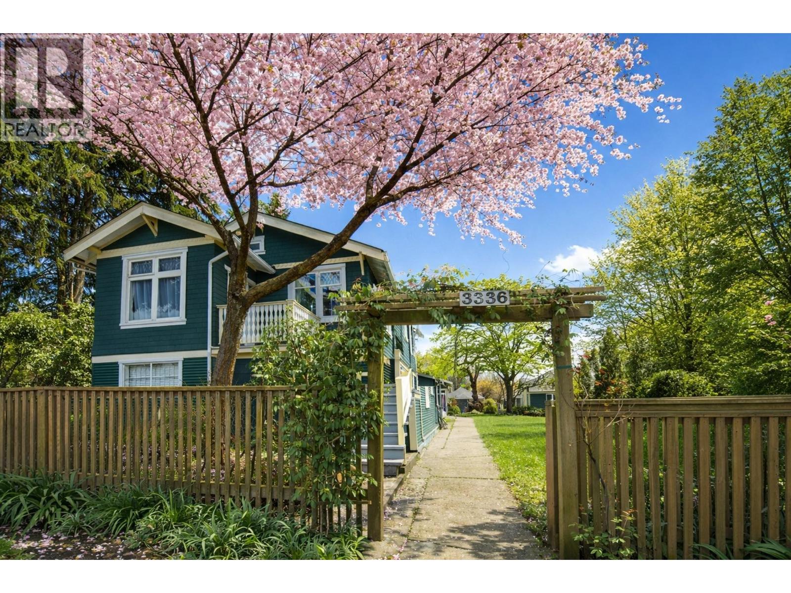 3336 E Georgia Street, Vancouver, British Columbia  V5K 2L4 - Photo 2 - R3080470