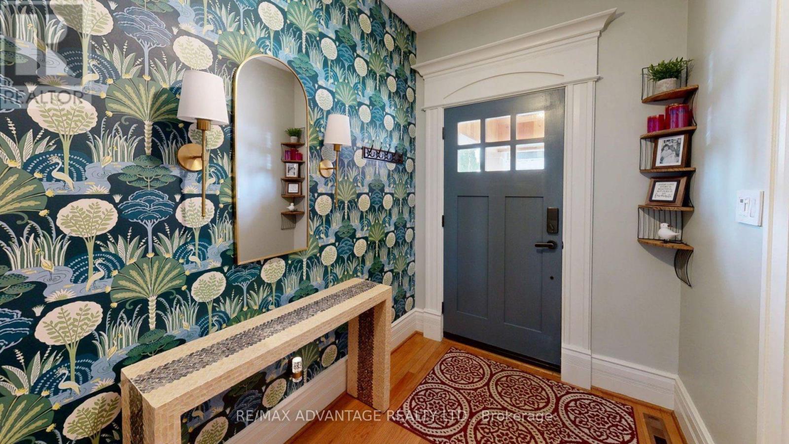 57 Queen Street, St. Thomas, Ontario  N5R 3J4 - Photo 6 - X12962090