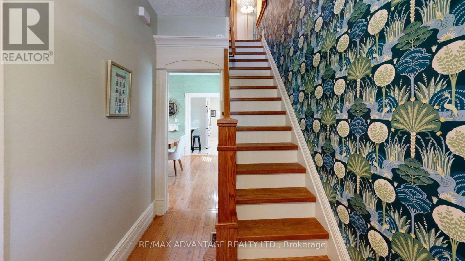 57 Queen Street, St. Thomas, Ontario  N5R 3J4 - Photo 7 - X12962090