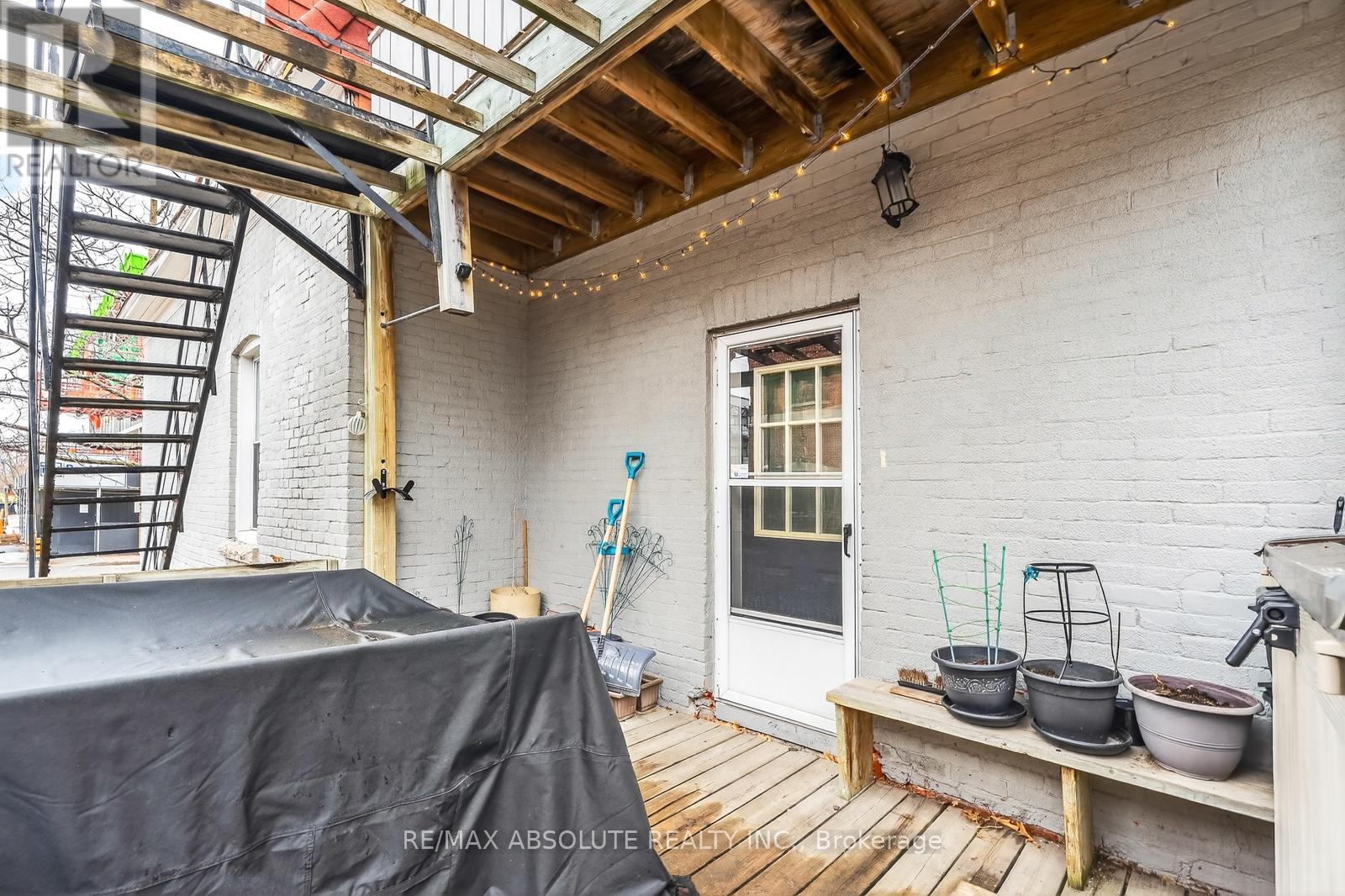 231 Bell Street N, Ottawa, Ontario  K1R 7E1 - Photo 9 - X12962104