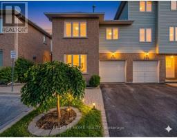 21 - 370 RIDDELL COURT, Newmarket, Ontario