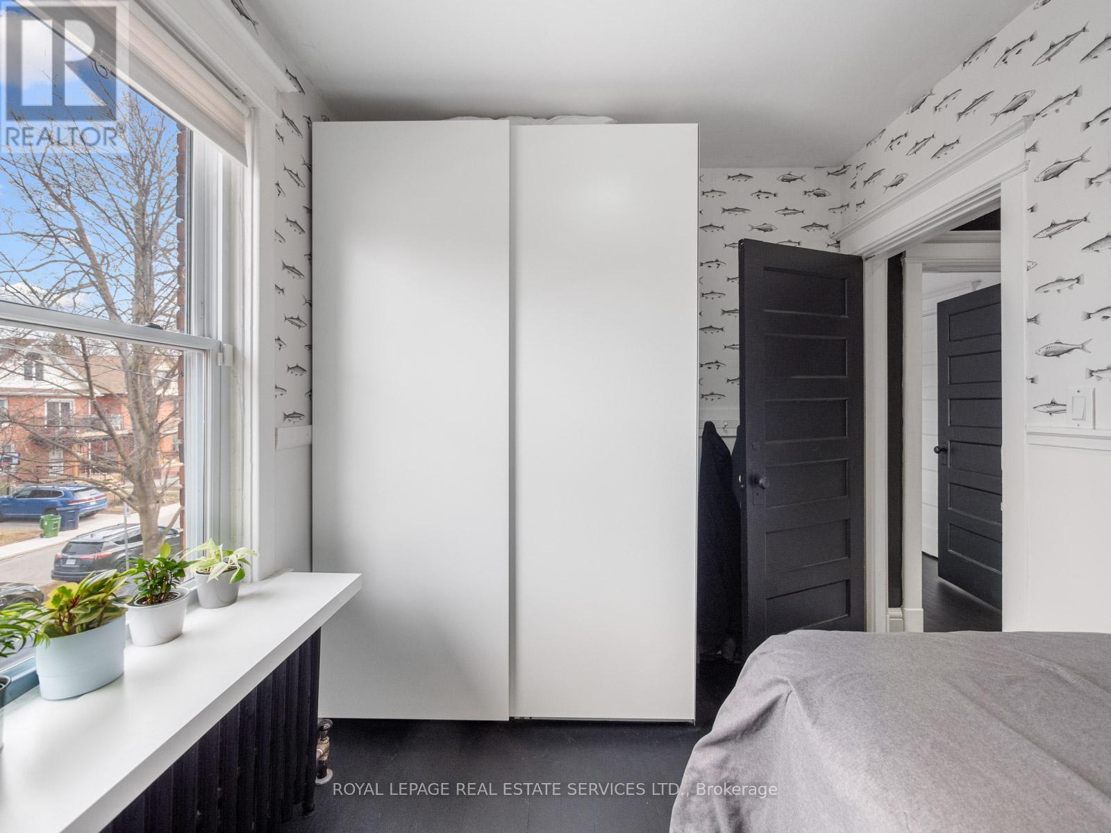 162 Medland Street, Toronto, Ontario  M6P 2N5 - Photo 23 - W12961472