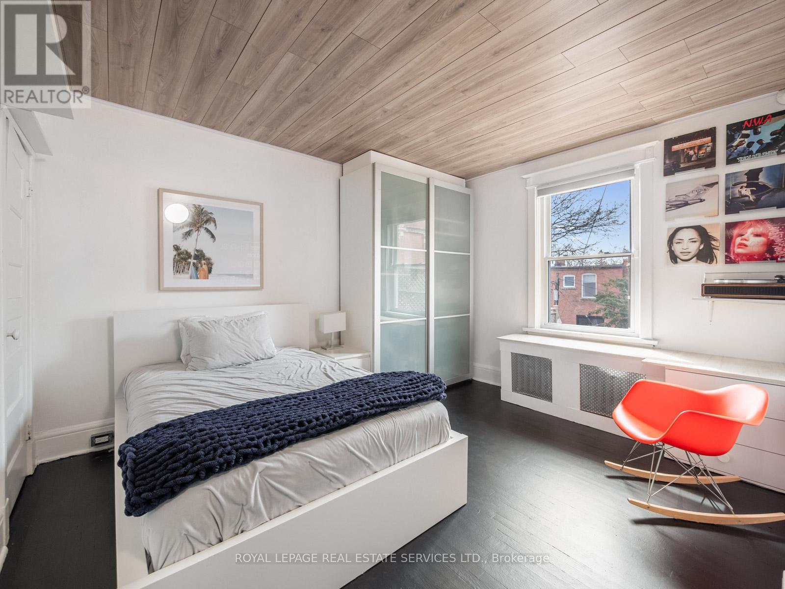 162 Medland Street, Toronto, Ontario  M6P 2N5 - Photo 25 - W12961472