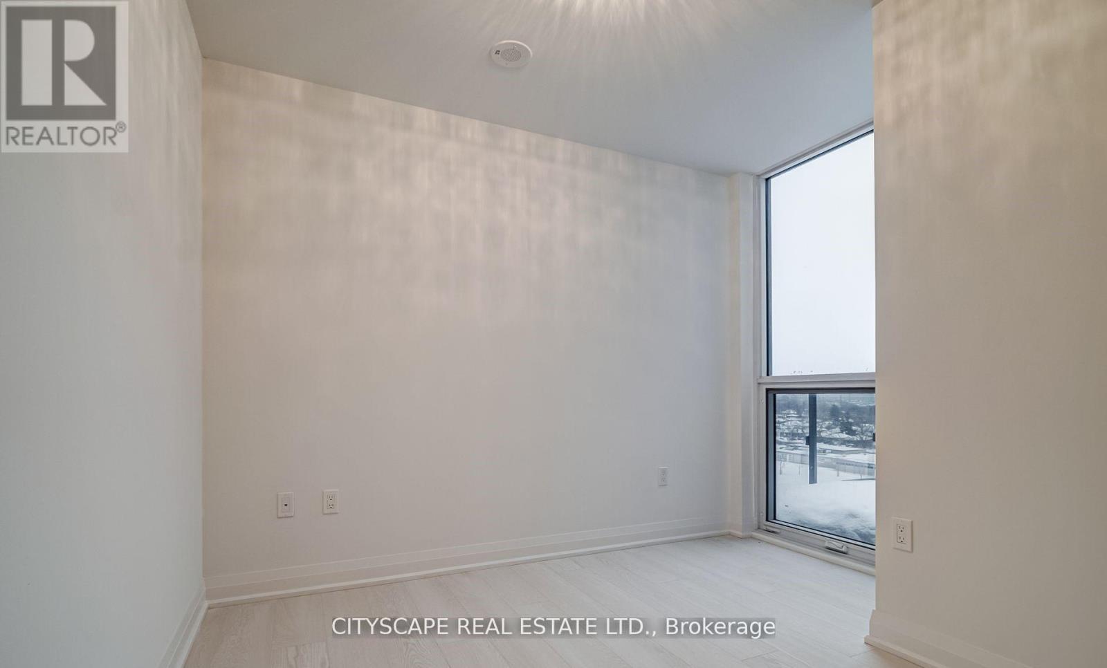 1007 - 10 Gibbs Road, Toronto, Ontario  M9B 0E2 - Photo 5 - W12962038