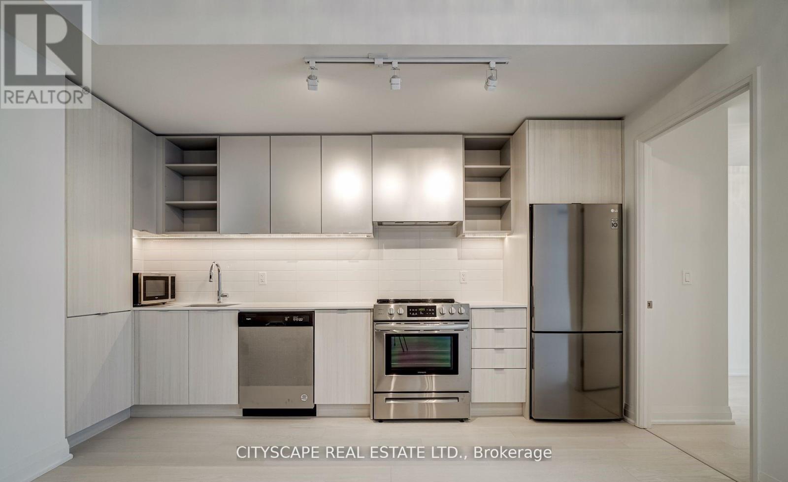 1007 - 10 Gibbs Road, Toronto, Ontario  M9B 0E2 - Photo 3 - W12962038