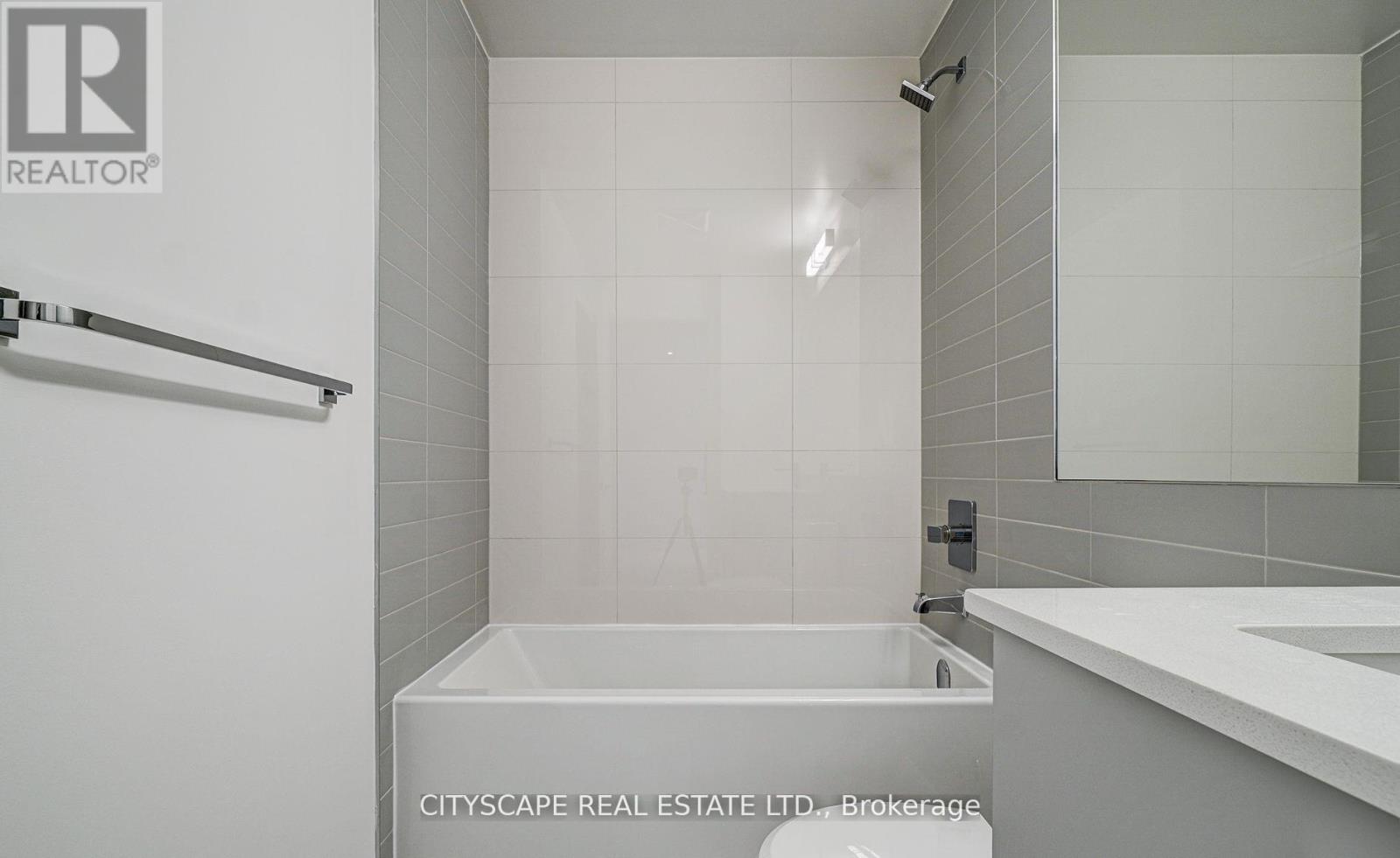 1007 - 10 Gibbs Road, Toronto, Ontario  M9B 0E2 - Photo 7 - W12962038