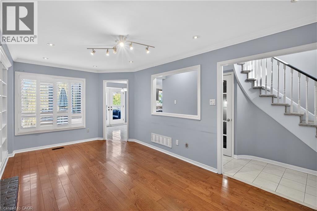 53 Laurendale Avenue, Waterdown, Ontario  L8B 0M6 - Photo 9 - 40817865