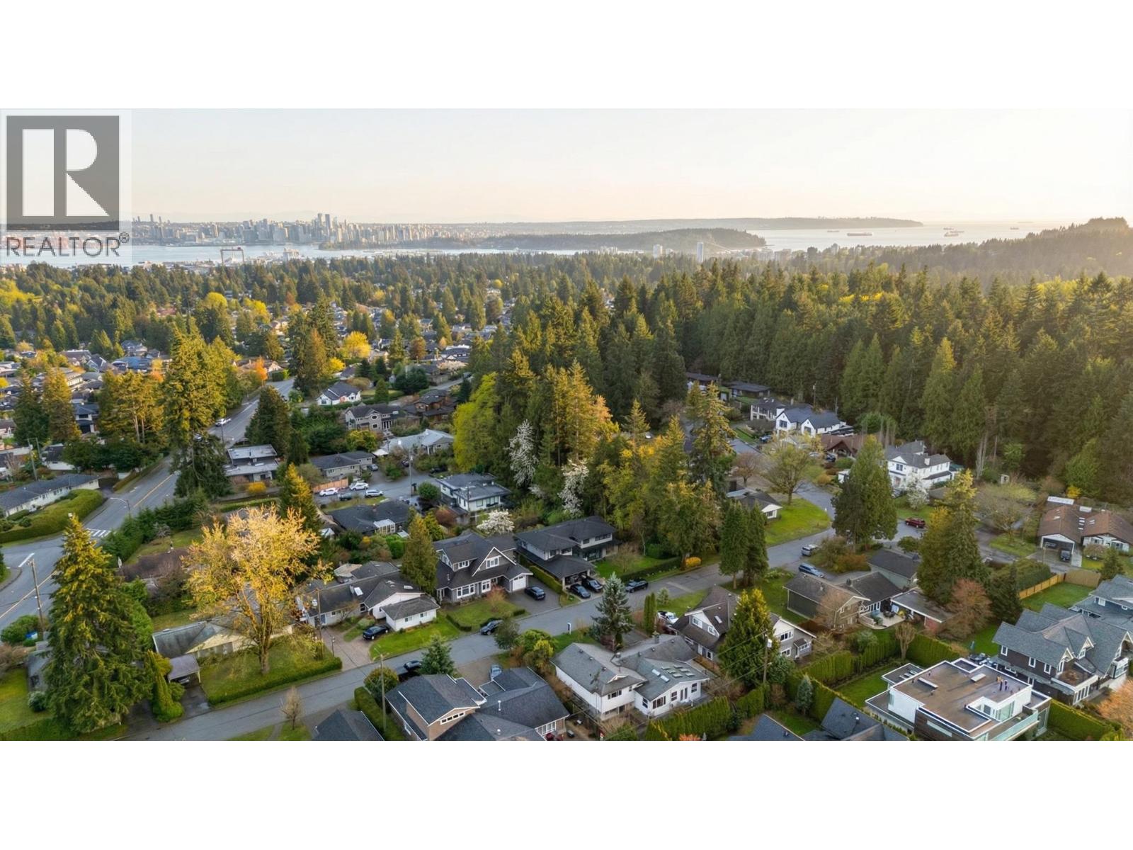 972 Beaconsfield Road, North Vancouver, British Columbia V7R 1T2 - Photo 6 - R3107169