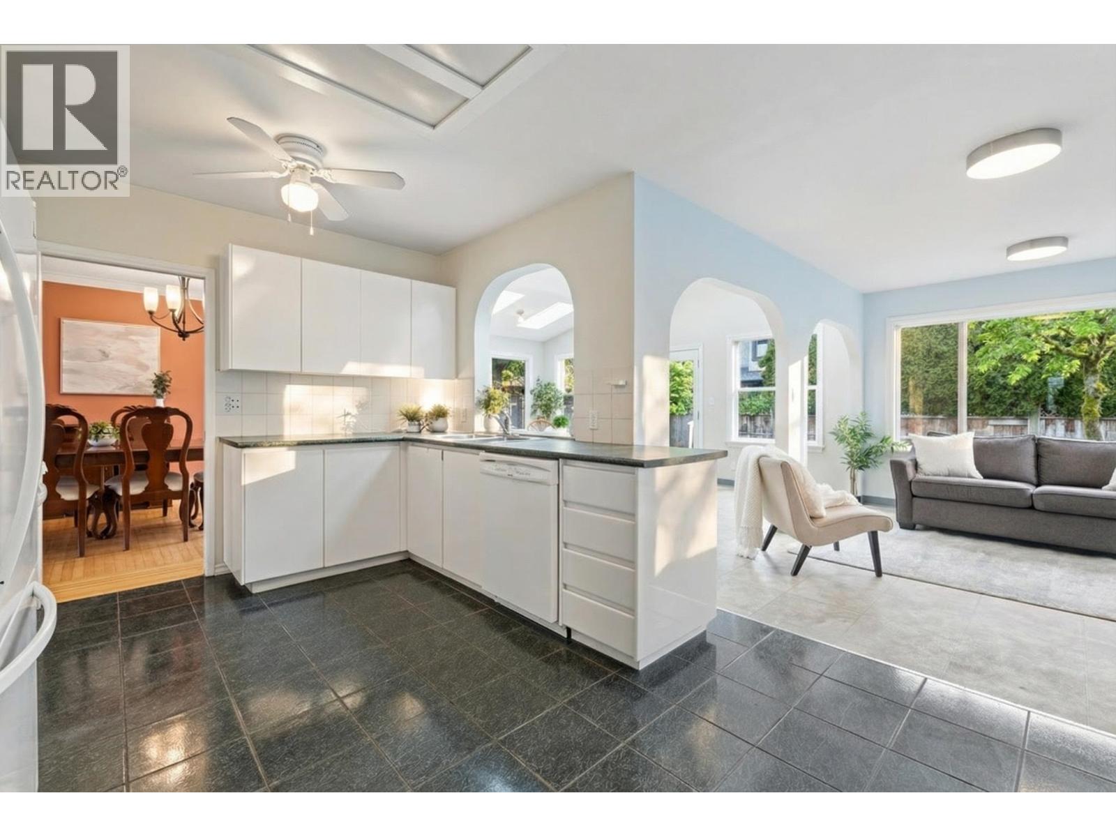 972 Beaconsfield Road, North Vancouver, British Columbia V7R 1T2 - Photo 8 - R3107169