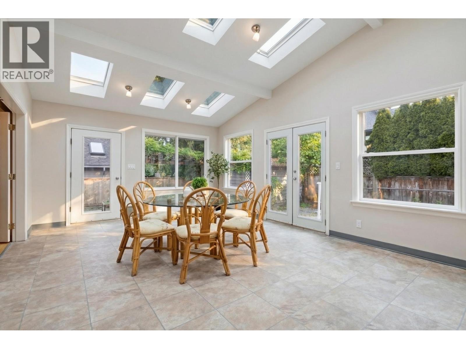 972 Beaconsfield Road, North Vancouver, British Columbia V7R 1T2 - Photo 9 - R3107169