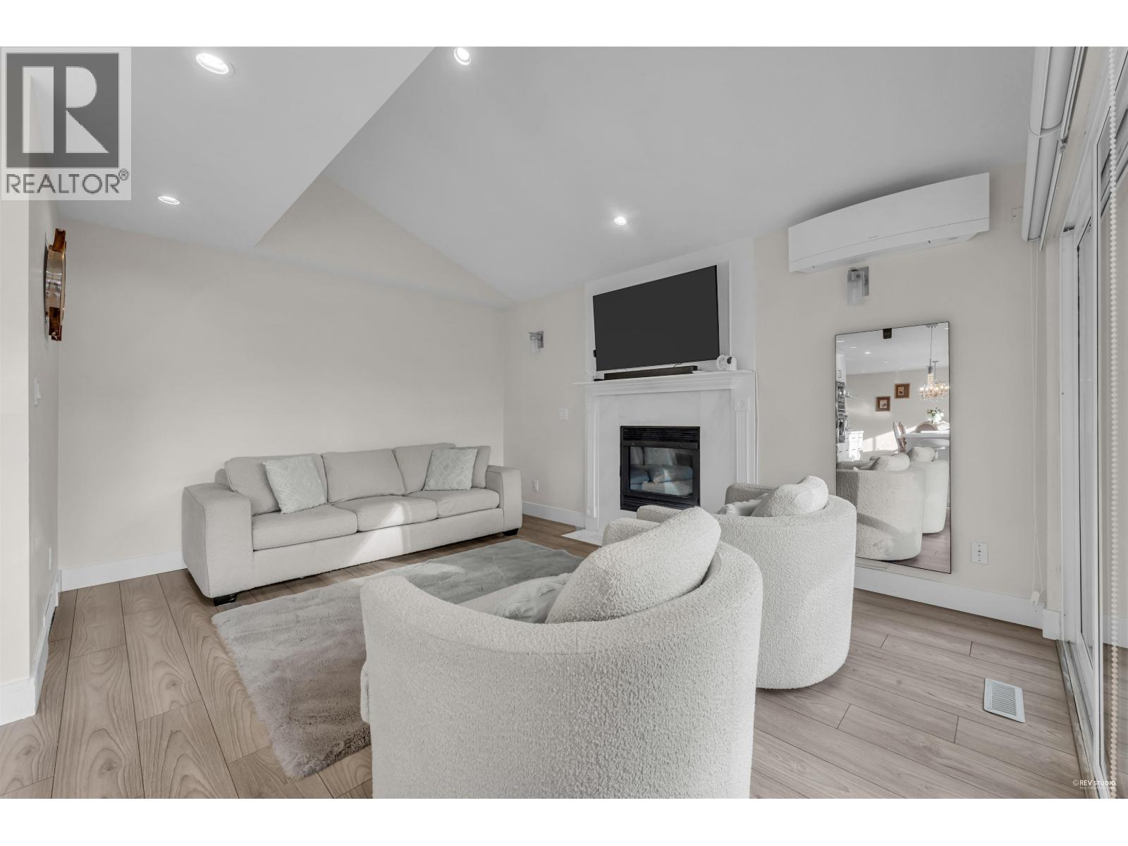 633 Fir Street, North Vancouver, British Columbia  V7M 1W3 - Photo 14 - R3107178