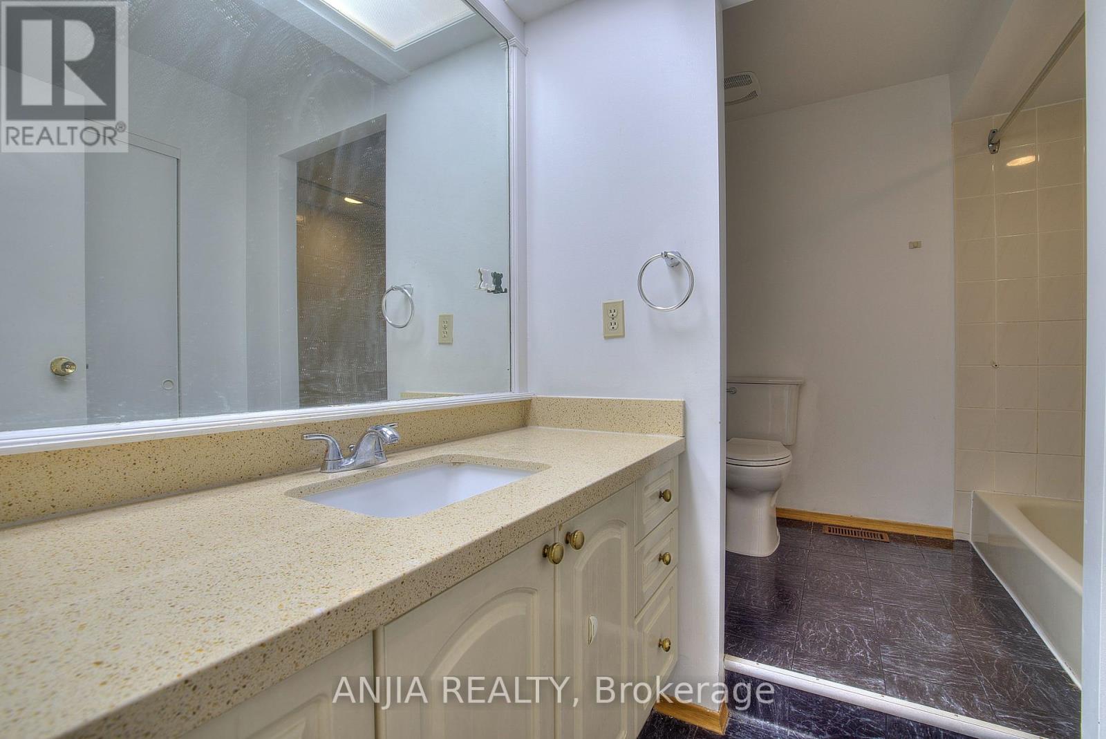 Cres - 128 Loganberry Crescent, Toronto, Ontario  M2H 3H1 - Photo 10 - C12962102