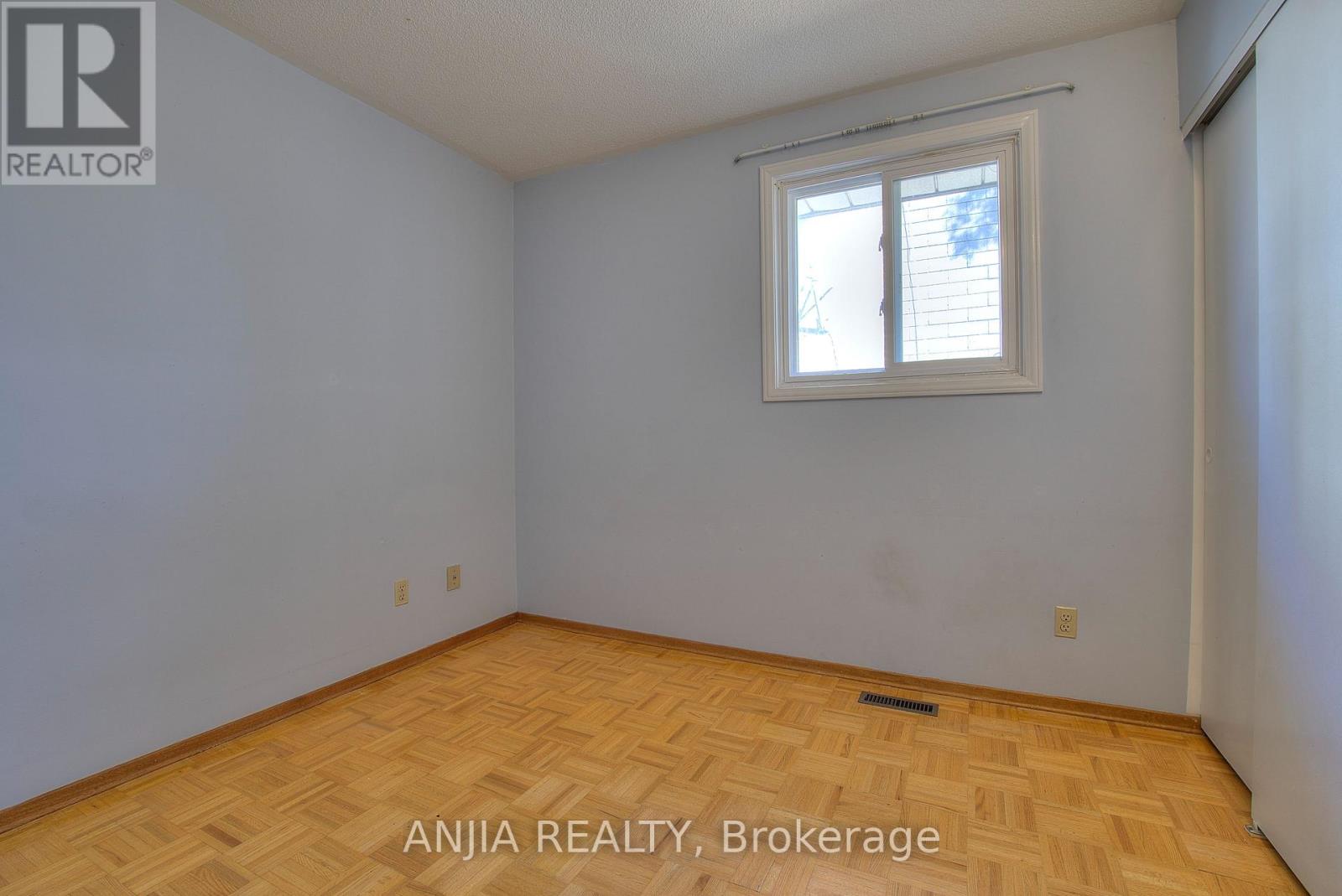 Cres - 128 Loganberry Crescent, Toronto, Ontario  M2H 3H1 - Photo 11 - C12962102