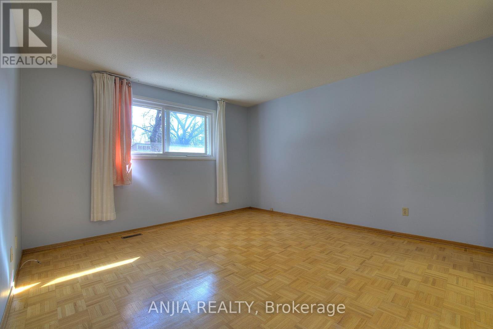 Cres - 128 Loganberry Crescent, Toronto, Ontario  M2H 3H1 - Photo 13 - C12962102