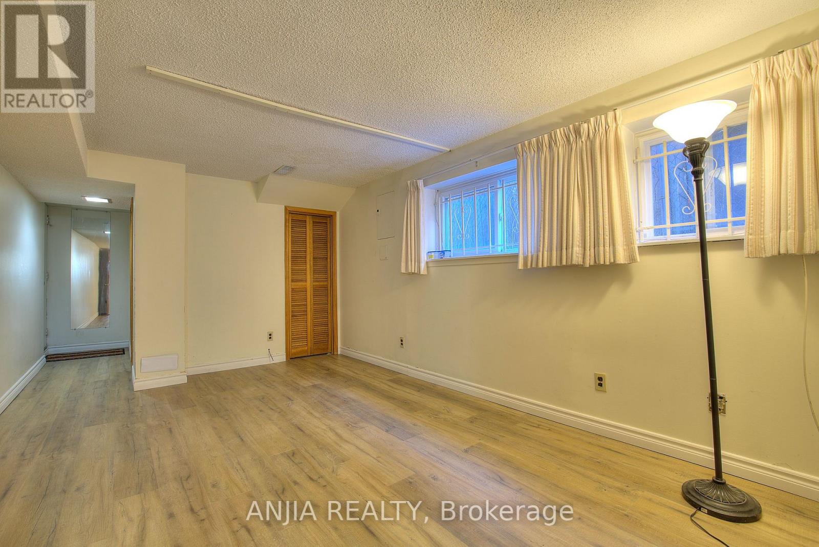 Cres - 128 Loganberry Crescent, Toronto, Ontario  M2H 3H1 - Photo 18 - C12962102