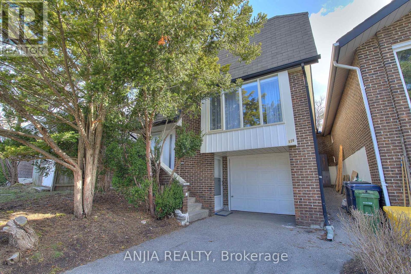 Cres - 128 Loganberry Crescent, Toronto, Ontario  M2H 3H1 - Photo 2 - C12962102