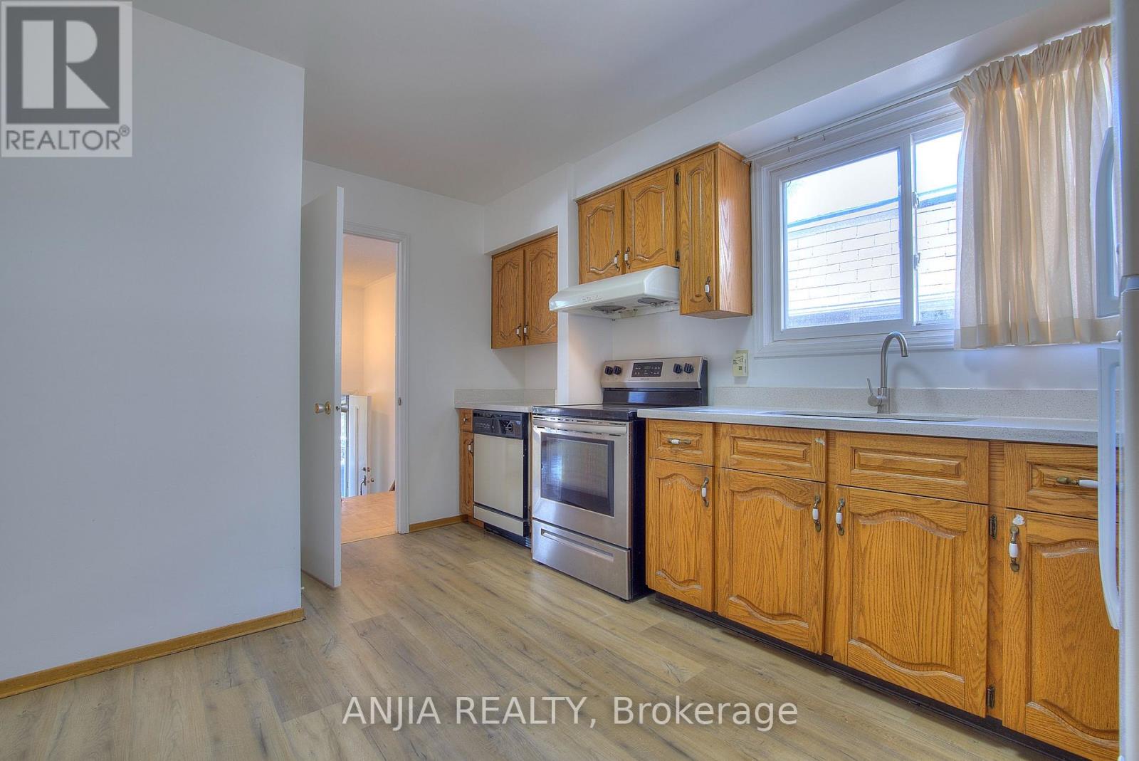 Cres - 128 Loganberry Crescent, Toronto, Ontario  M2H 3H1 - Photo 9 - C12962102