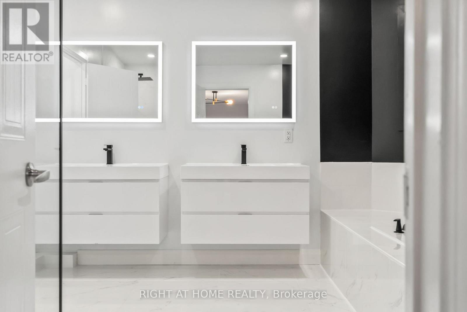 1040 Beaver Valley Crescent, Oshawa, Ontario  L1J 8N2 - Photo 25 - E12948930