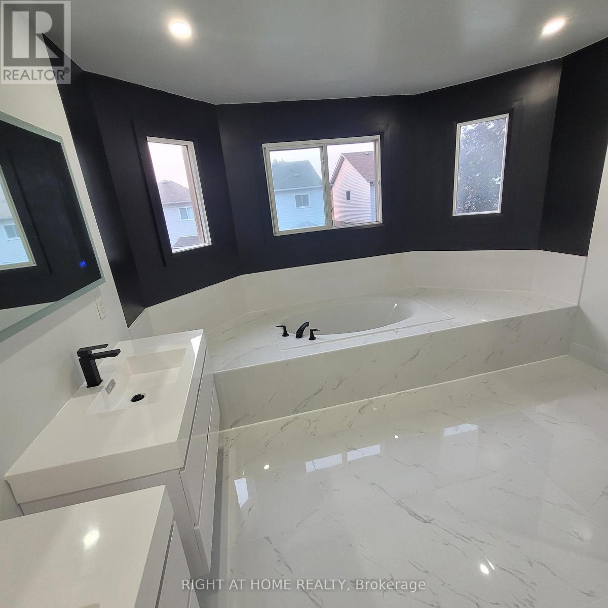 1040 Beaver Valley Crescent, Oshawa, Ontario  L1J 8N2 - Photo 29 - E12948930