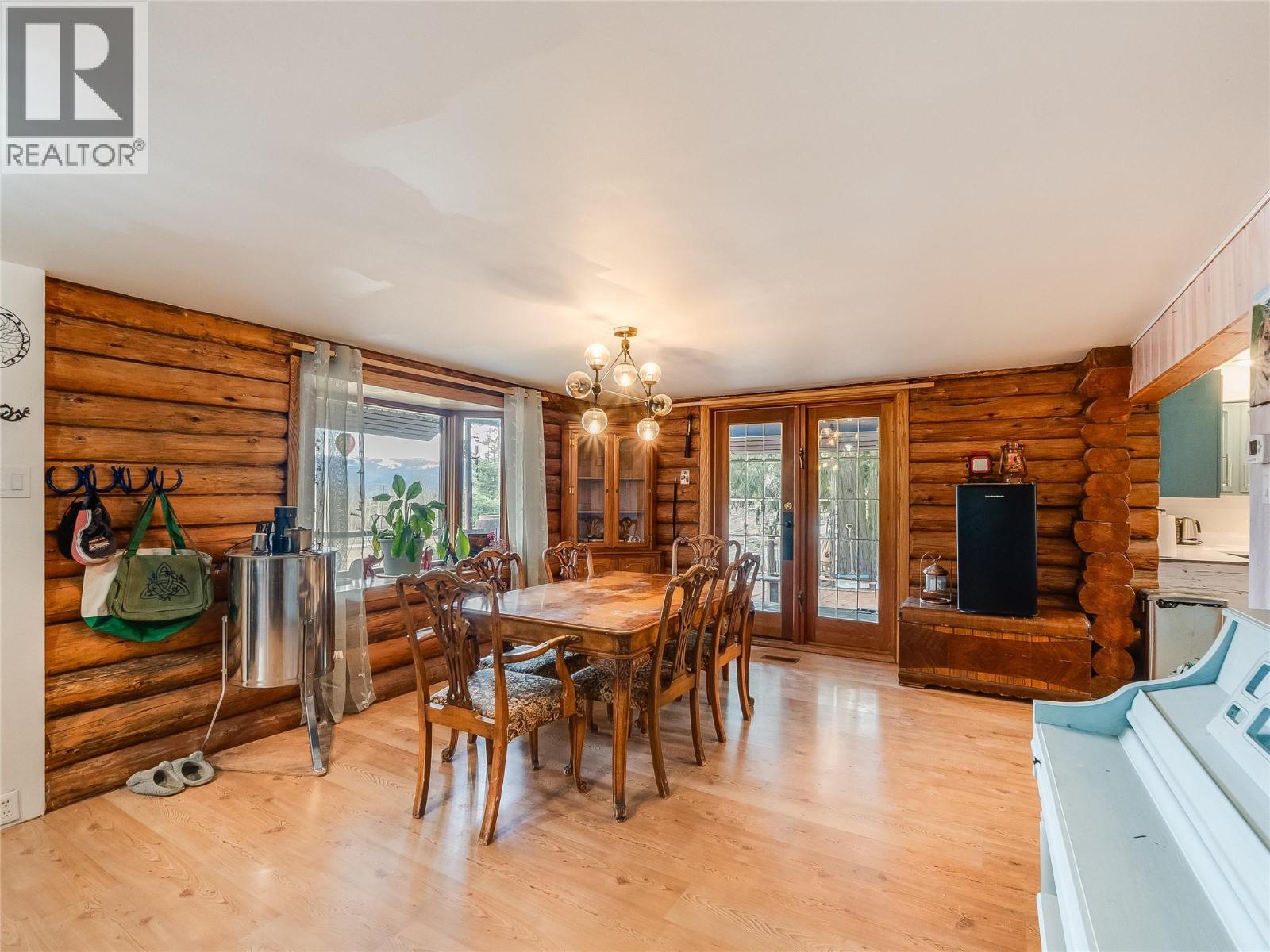 4229 Casino Road, Trail, British Columbia  V1R 4X3 - Photo 12 - 10379615