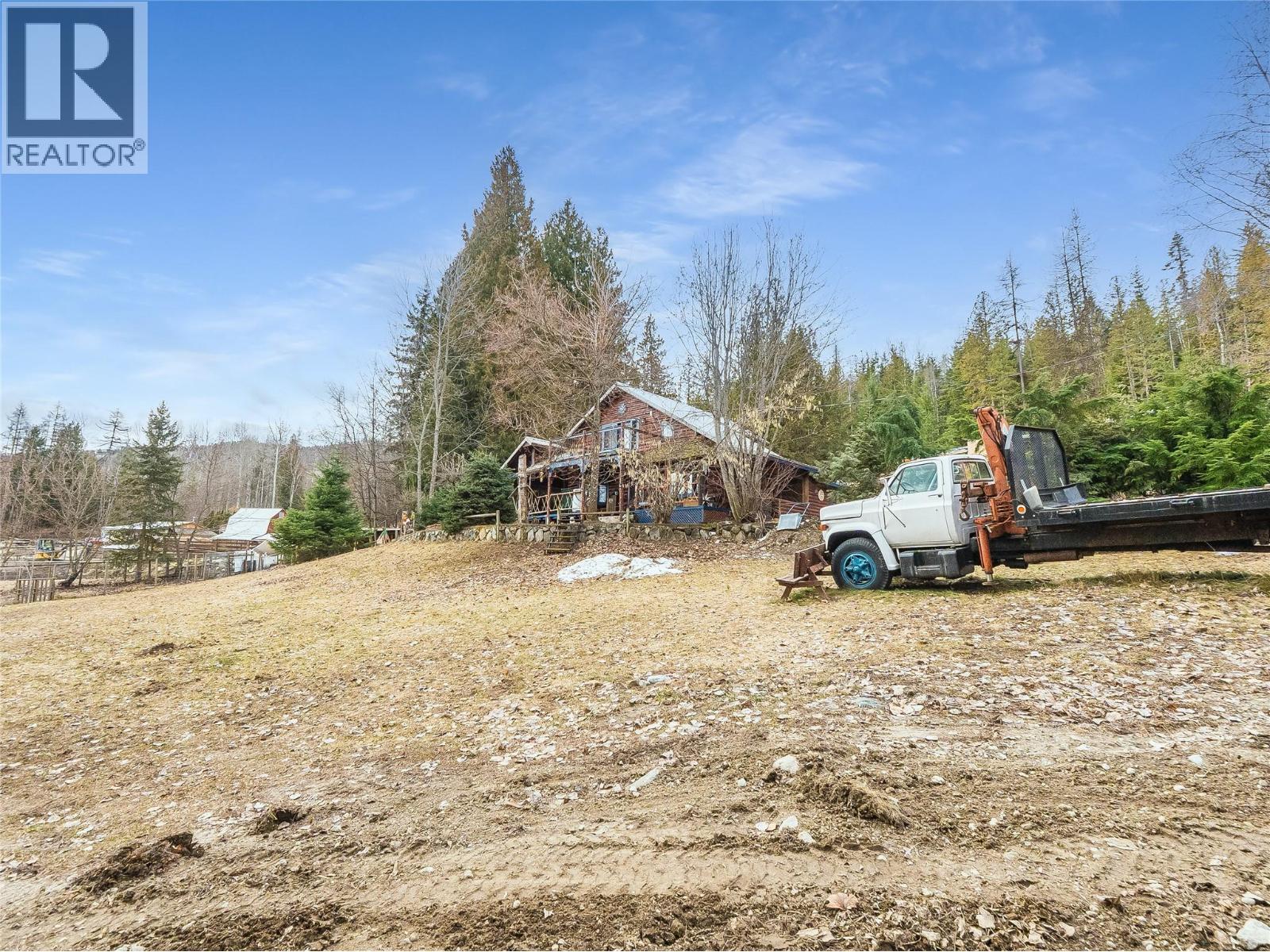 4229 Casino Road, Trail, British Columbia  V1R 4X3 - Photo 26 - 10379615