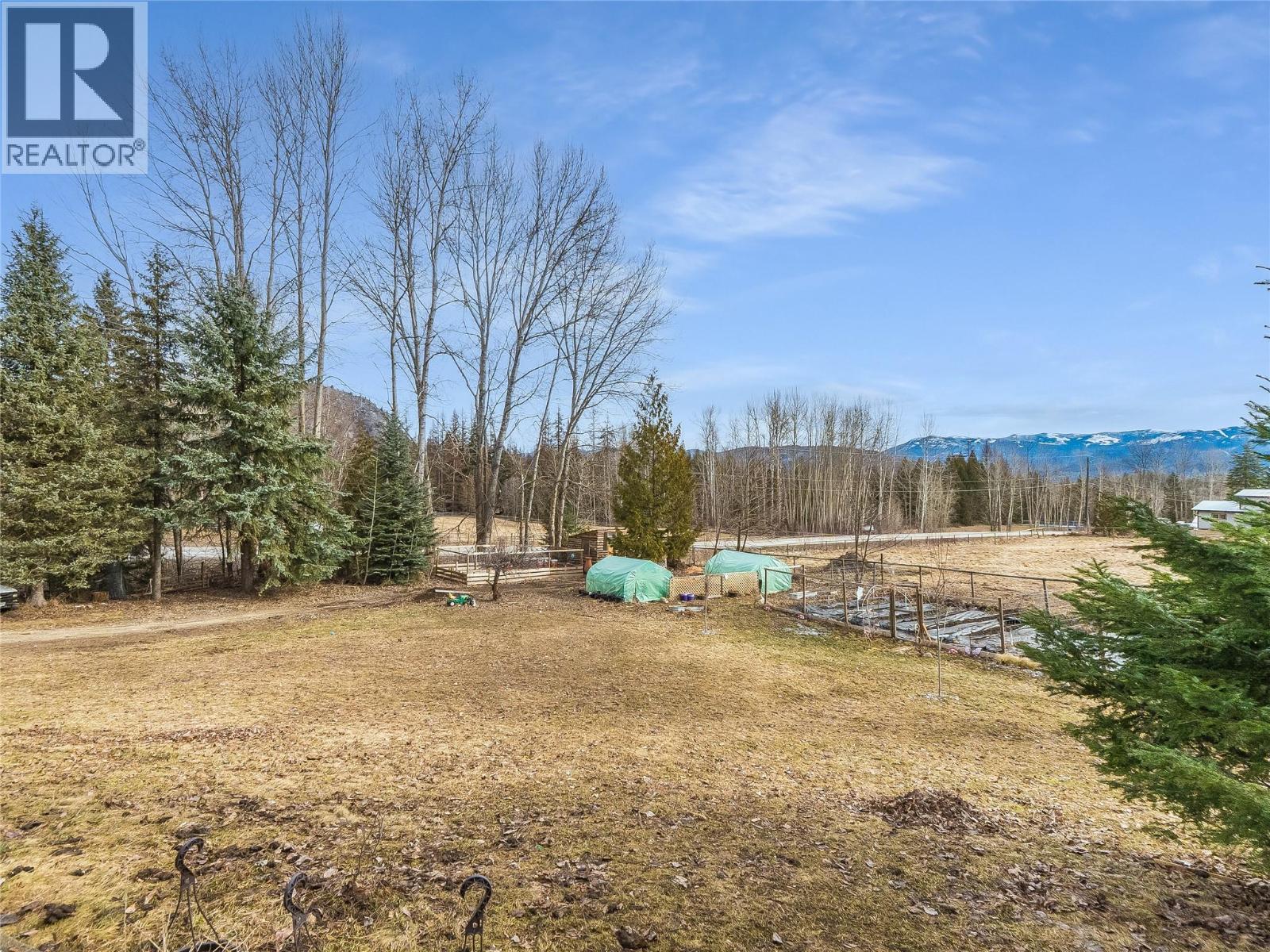 4229 Casino Road, Trail, British Columbia  V1R 4X3 - Photo 34 - 10379615