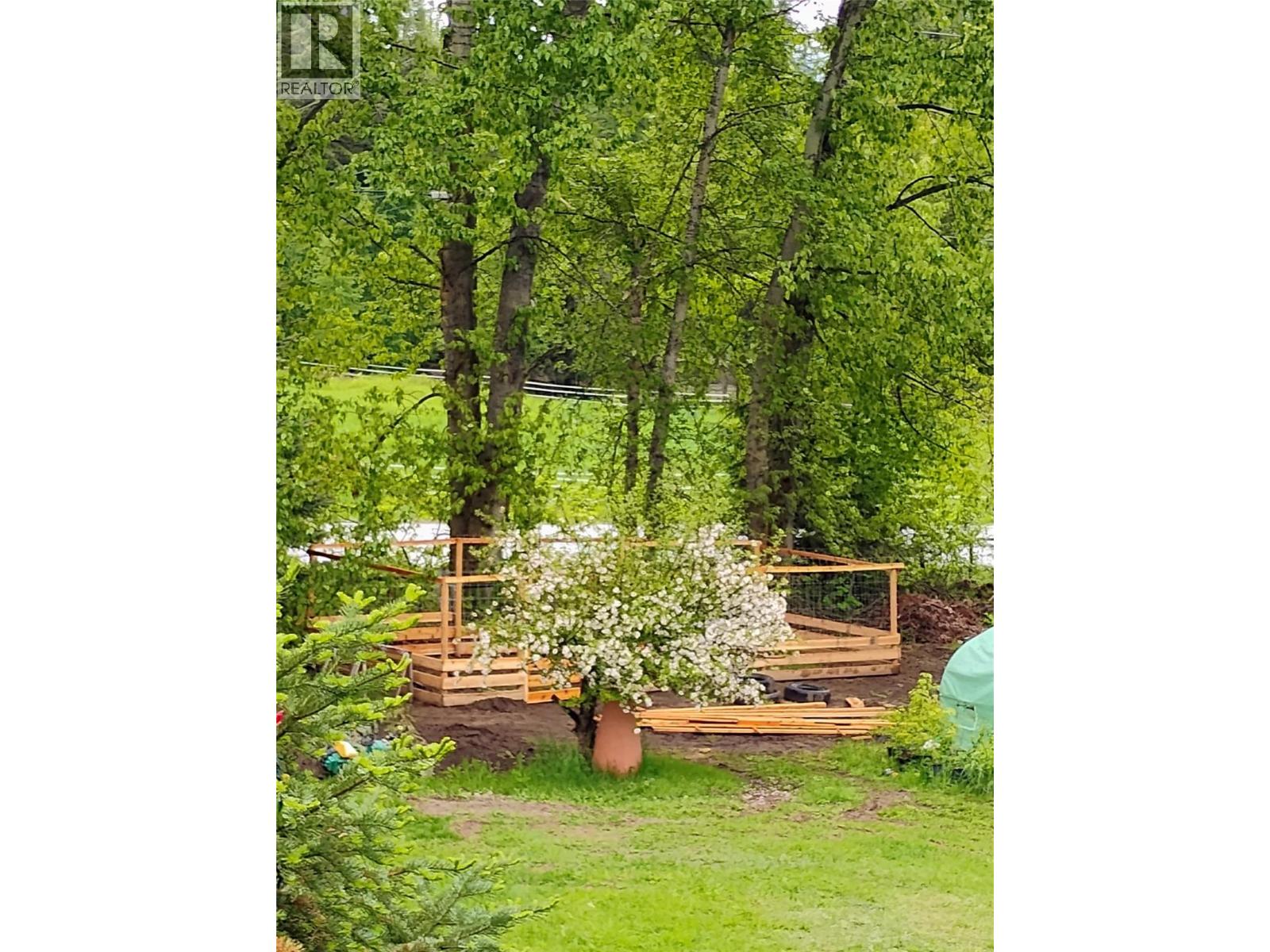 4229 Casino Road, Trail, British Columbia  V1R 4X3 - Photo 52 - 10379615