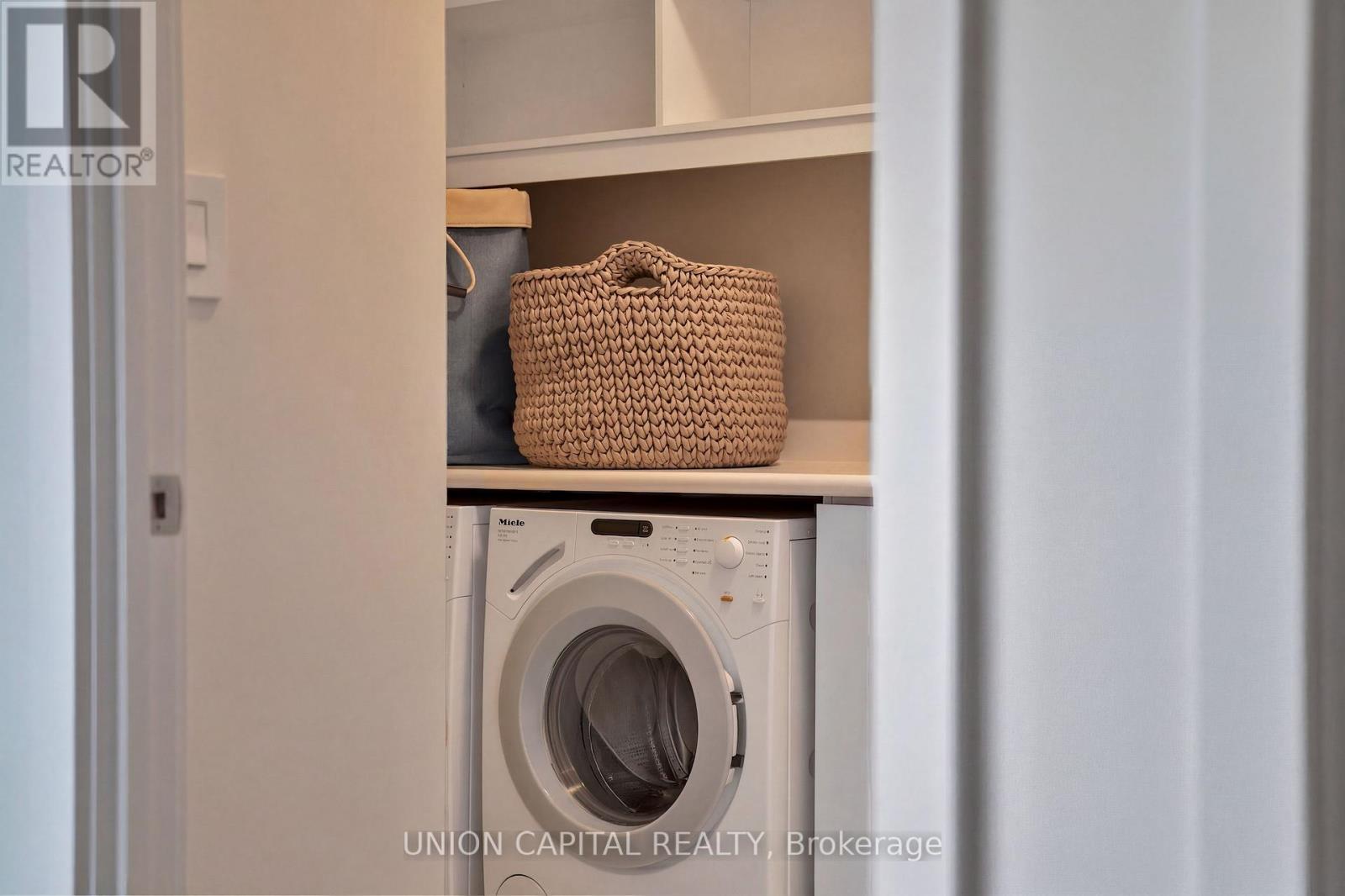 5508 - 180 University Avenue, Toronto, Ontario  M5H 0A2 - Photo 30 - C12959530