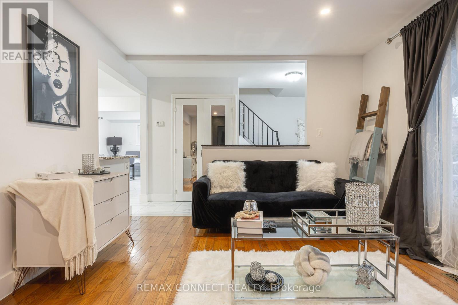 32 Harland Crescent, Ajax, Ontario  L1S 1J9 - Photo 8 - E12961318