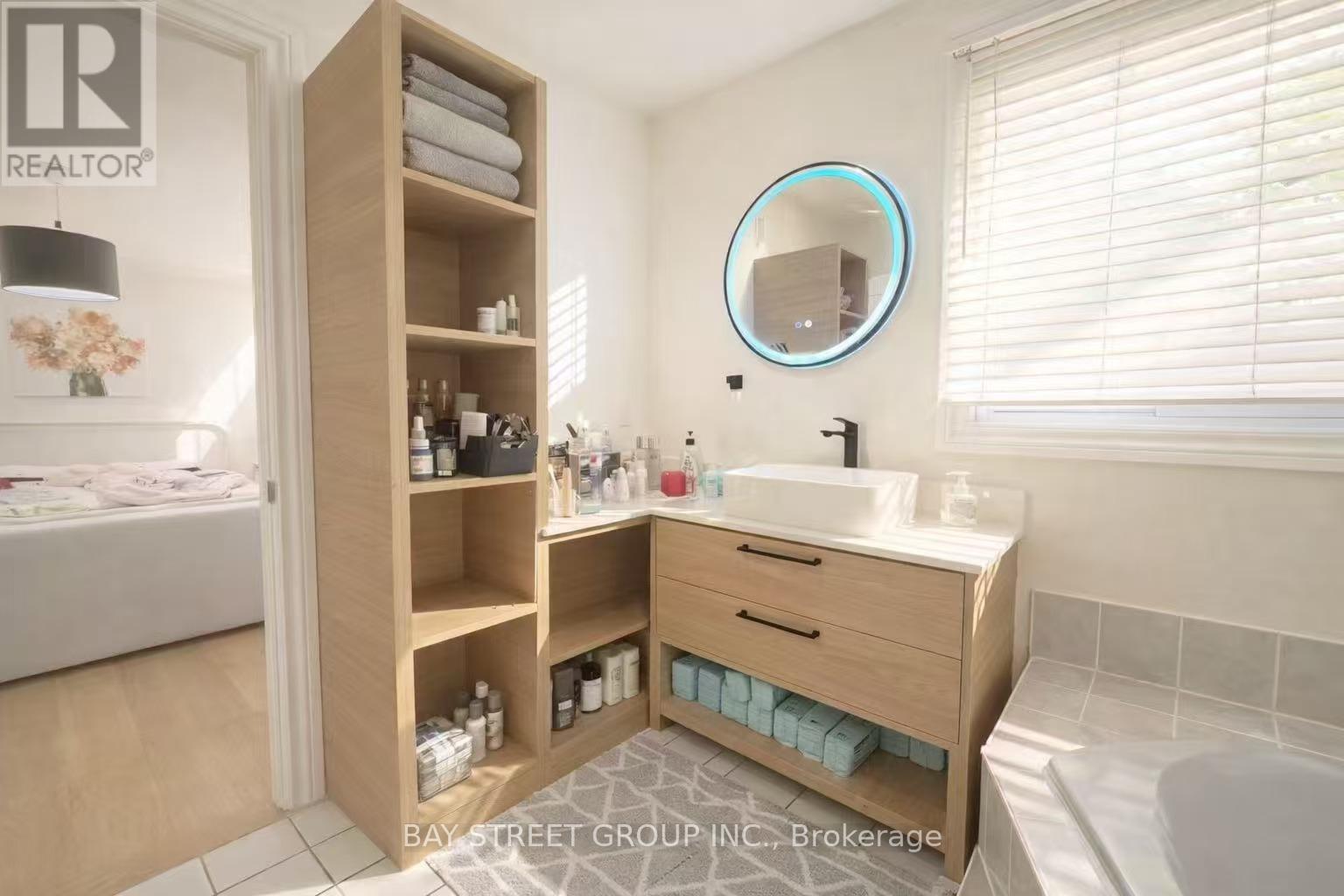 78 John Stiver Crescent, Markham, Ontario  L3R 9B3 - Photo 36 - N12954886