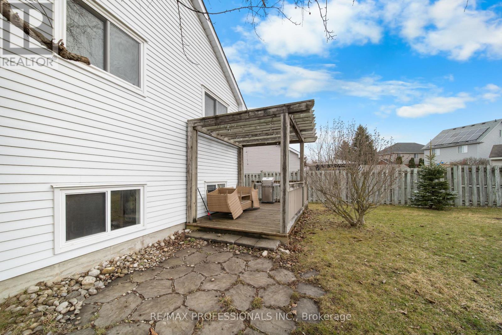 522 Trico Drive, Cambridge, Ontario  N3H 5M5 - Photo 24 - X12962036