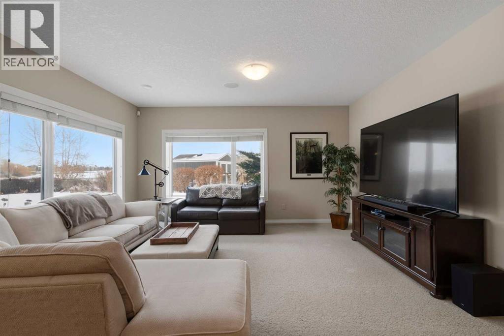 71 Elgin Estates Hill Se, Calgary, Alberta  T2Z 4R1 - Photo 30 - A2292729