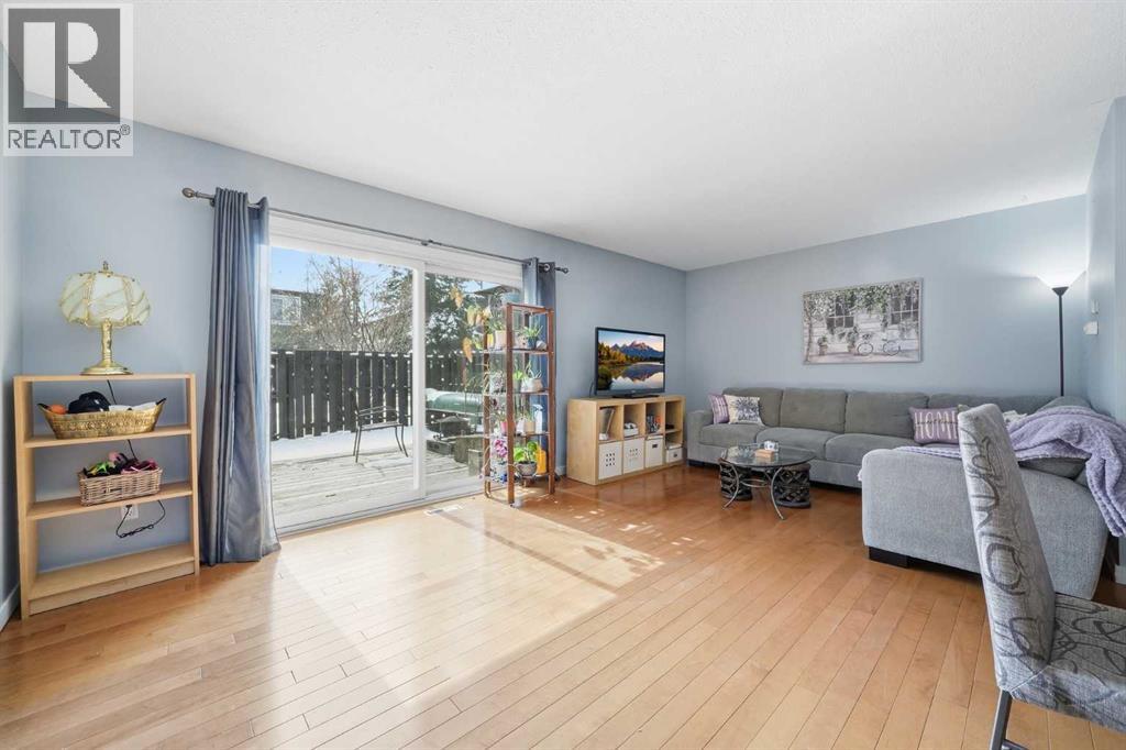 28, 210 86 Avenue SE, Calgary, Alberta  T2H 1N6 - Photo 3 - A2295235