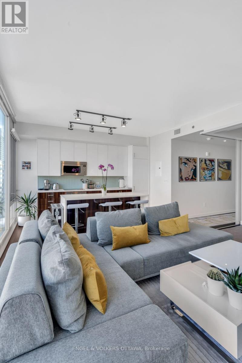 701 - 300 Lisgar Street, Ottawa, Ontario  K2P 0E2 - Photo 10 - X12962132