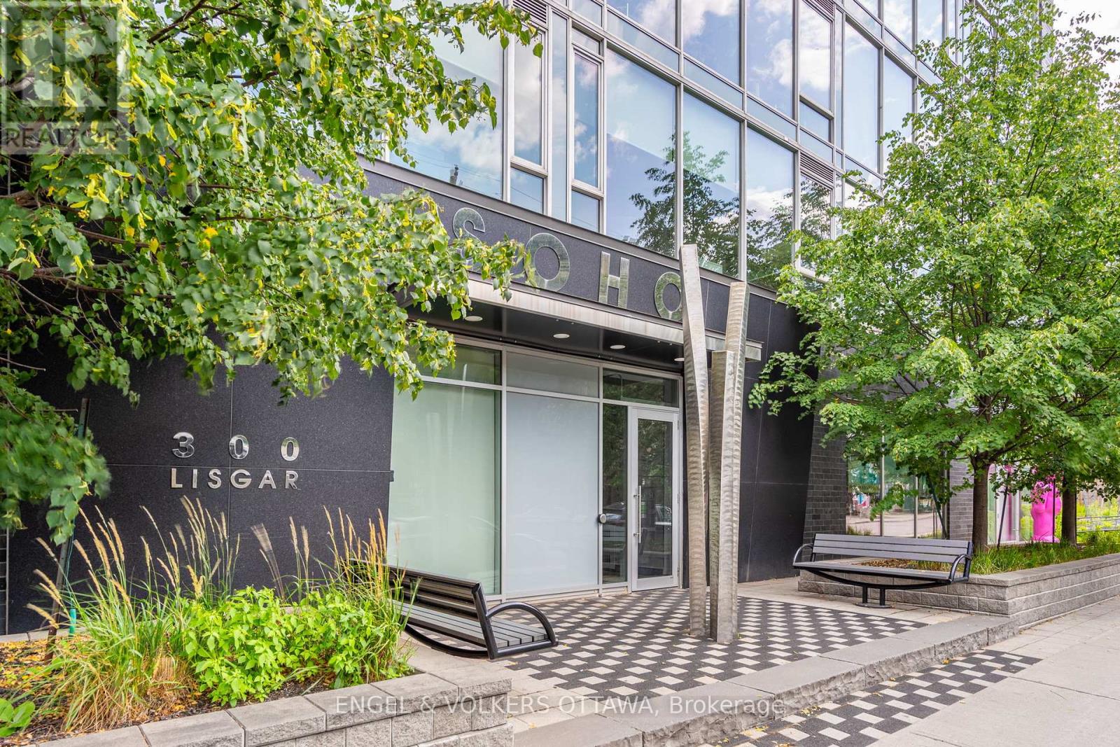 701 - 300 Lisgar Street, Ottawa, Ontario  K2P 0E2 - Photo 3 - X12962132