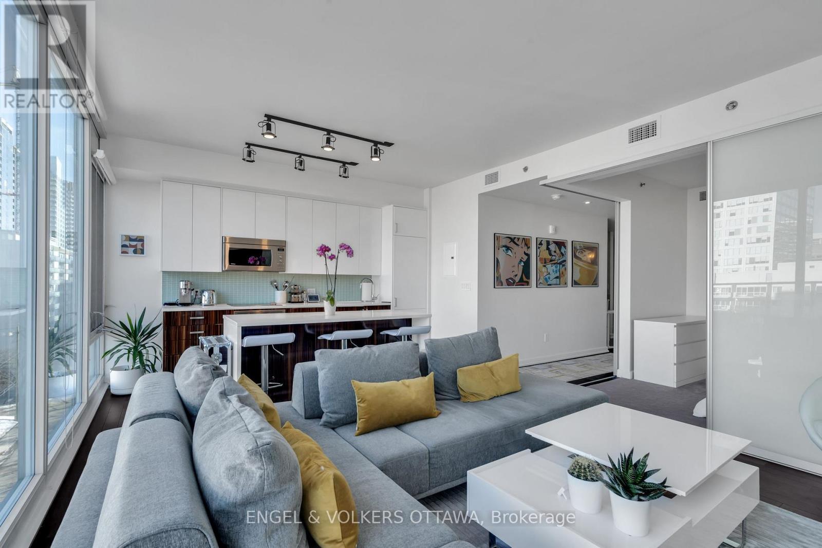 701 - 300 Lisgar Street, Ottawa, Ontario  K2P 0E2 - Photo 9 - X12962132