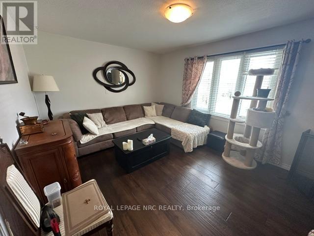 7712 Charnwood Avenue, Niagara Falls, Ontario  L2H 3E3 - Photo 11 - X12962110