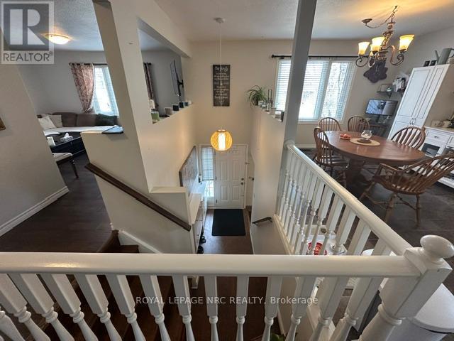 7712 Charnwood Avenue, Niagara Falls, Ontario  L2H 3E3 - Photo 6 - X12962110