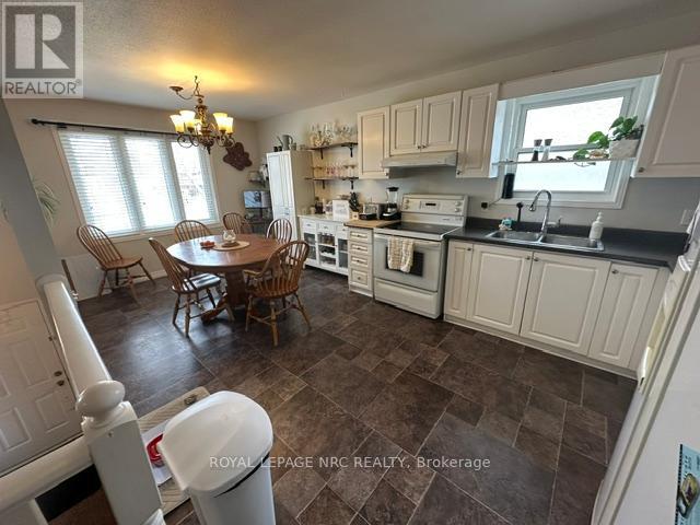 7712 Charnwood Avenue, Niagara Falls, Ontario  L2H 3E3 - Photo 9 - X12962110