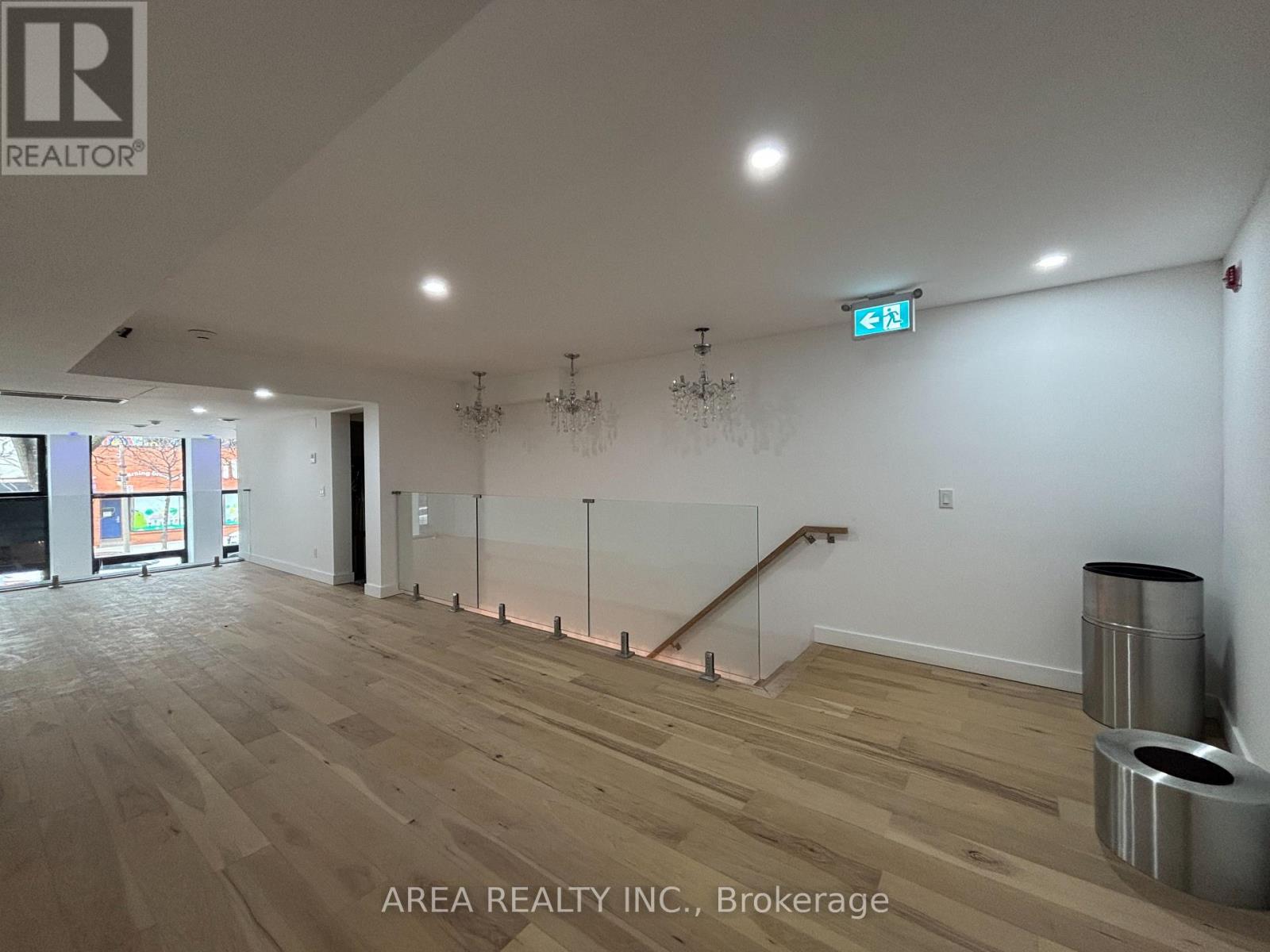 3429 Yonge Street, Toronto, Ontario M4N 2N1 - Photo 10 - C12933692