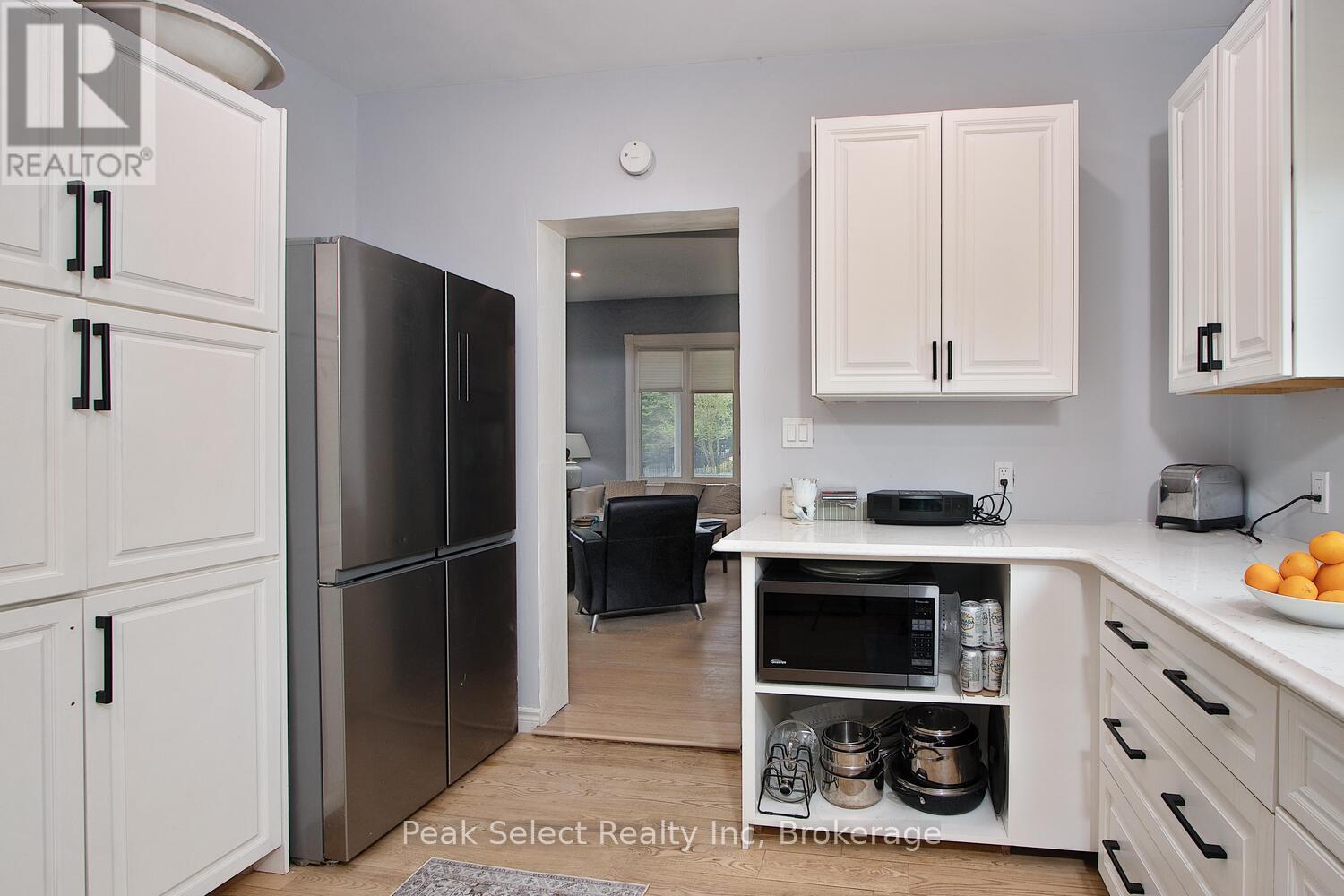 430 Albert Street, South Huron, Ontario  N0M 1S1 - Photo 9 - X12962126