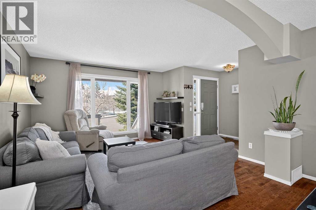 20 Inverness Grove Se, Calgary, Alberta  T2Z 3E6 - Photo 4 - A2296923