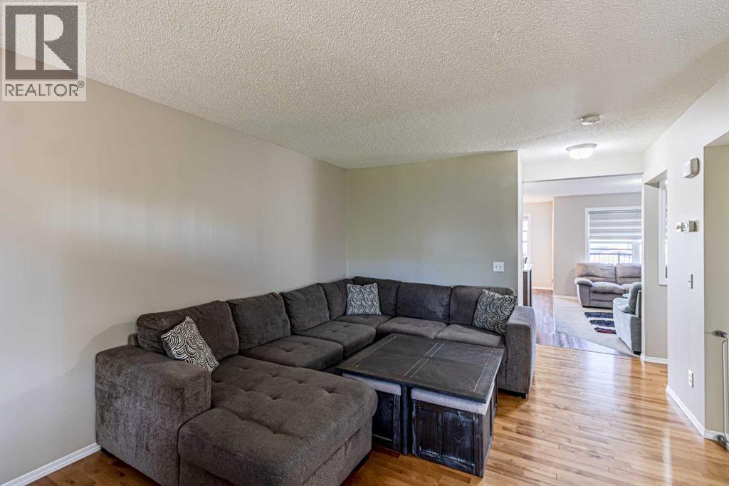 112 Covepark Rise NE, Calgary, Alberta  T3K 6G2 - Photo 6 - A2299396