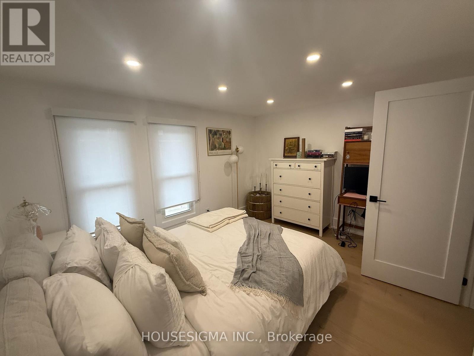 72 Wychcrest Avenue, Toronto, Ontario  M6G 3X7 - Photo 21 - C12962146